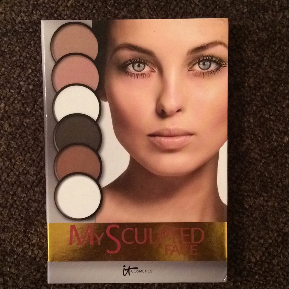 It cosmetics contour kit